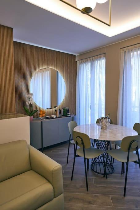 Contempora Apartments - Two Bedrooms Monet Милано Екстериор снимка