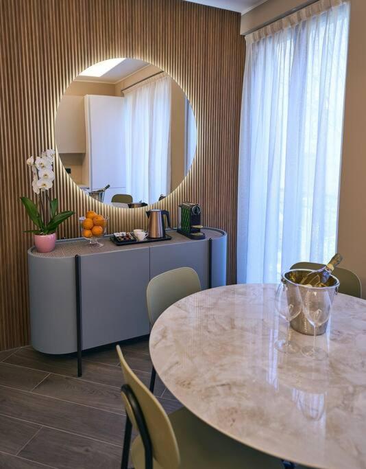 Contempora Apartments - Two Bedrooms Monet Милано Екстериор снимка